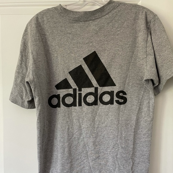 Adidas T-Shirt - Picture 1 of 1